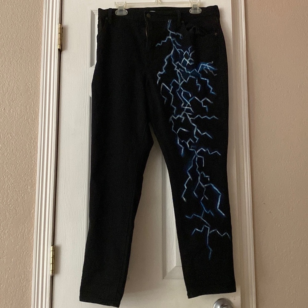 Lightning pants